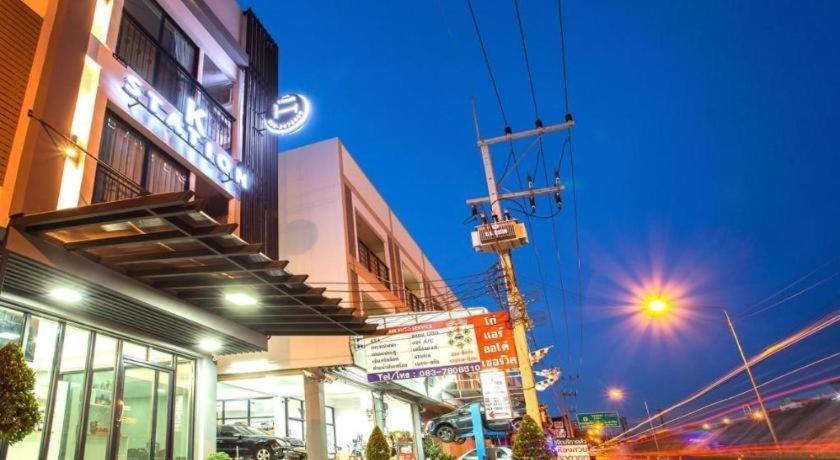 K Station Pattaya Hotel Buitenkant foto